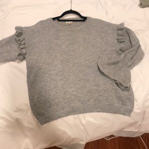 Ruffle sleeve gray sweater